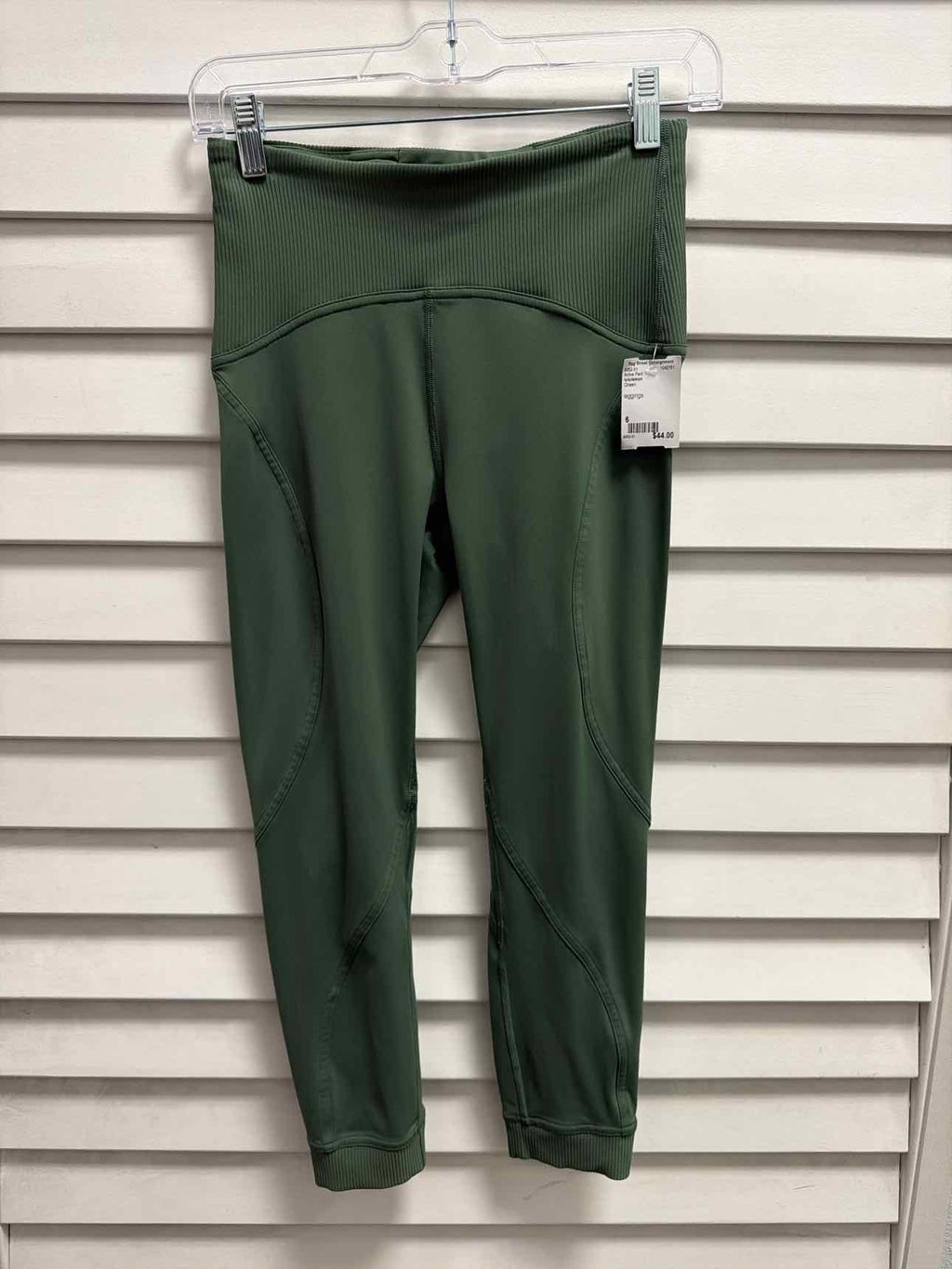 lululemon Size 6 Green Active Pant