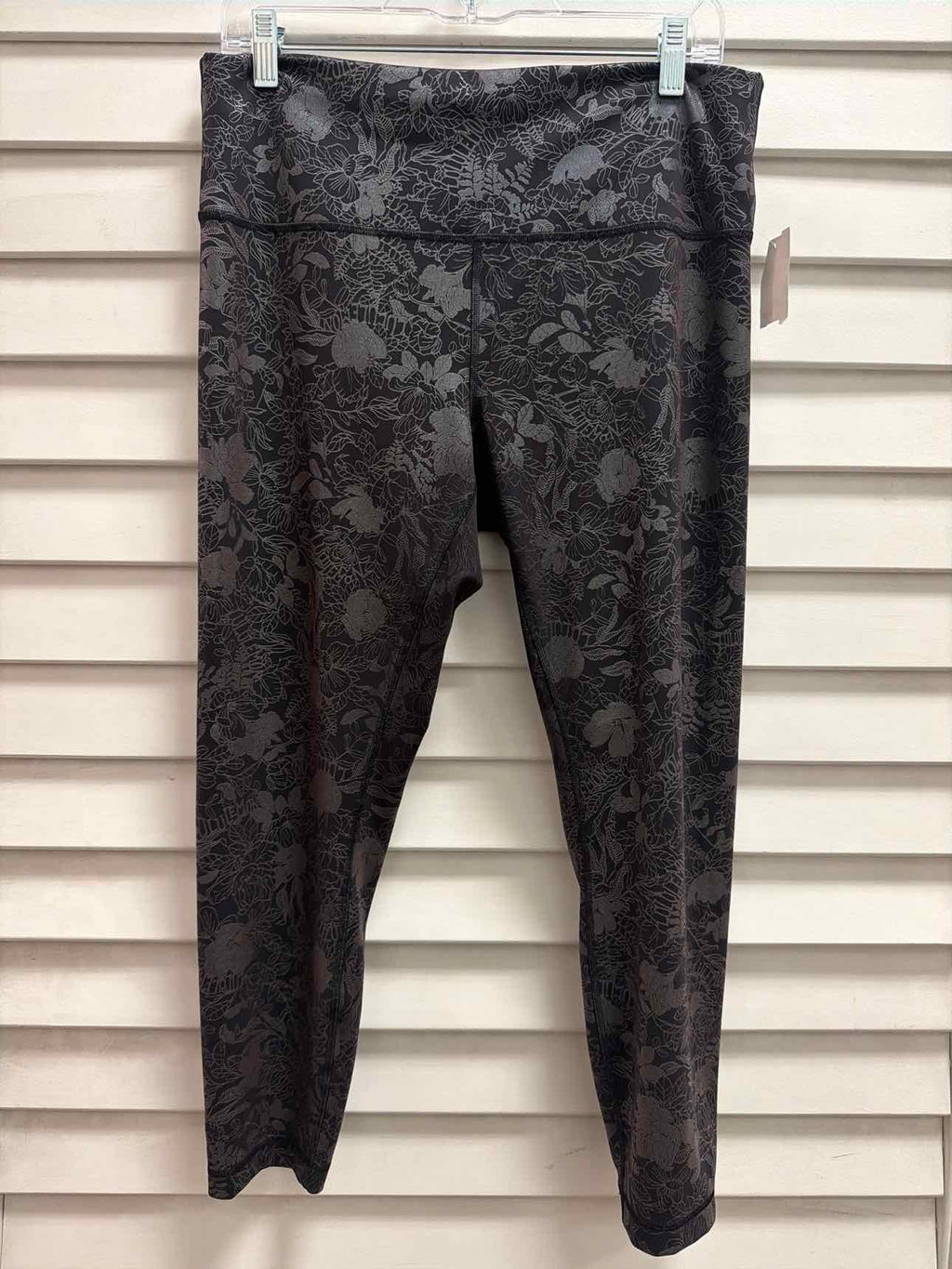 lululemon Size 14 Black shimmer Active Pant