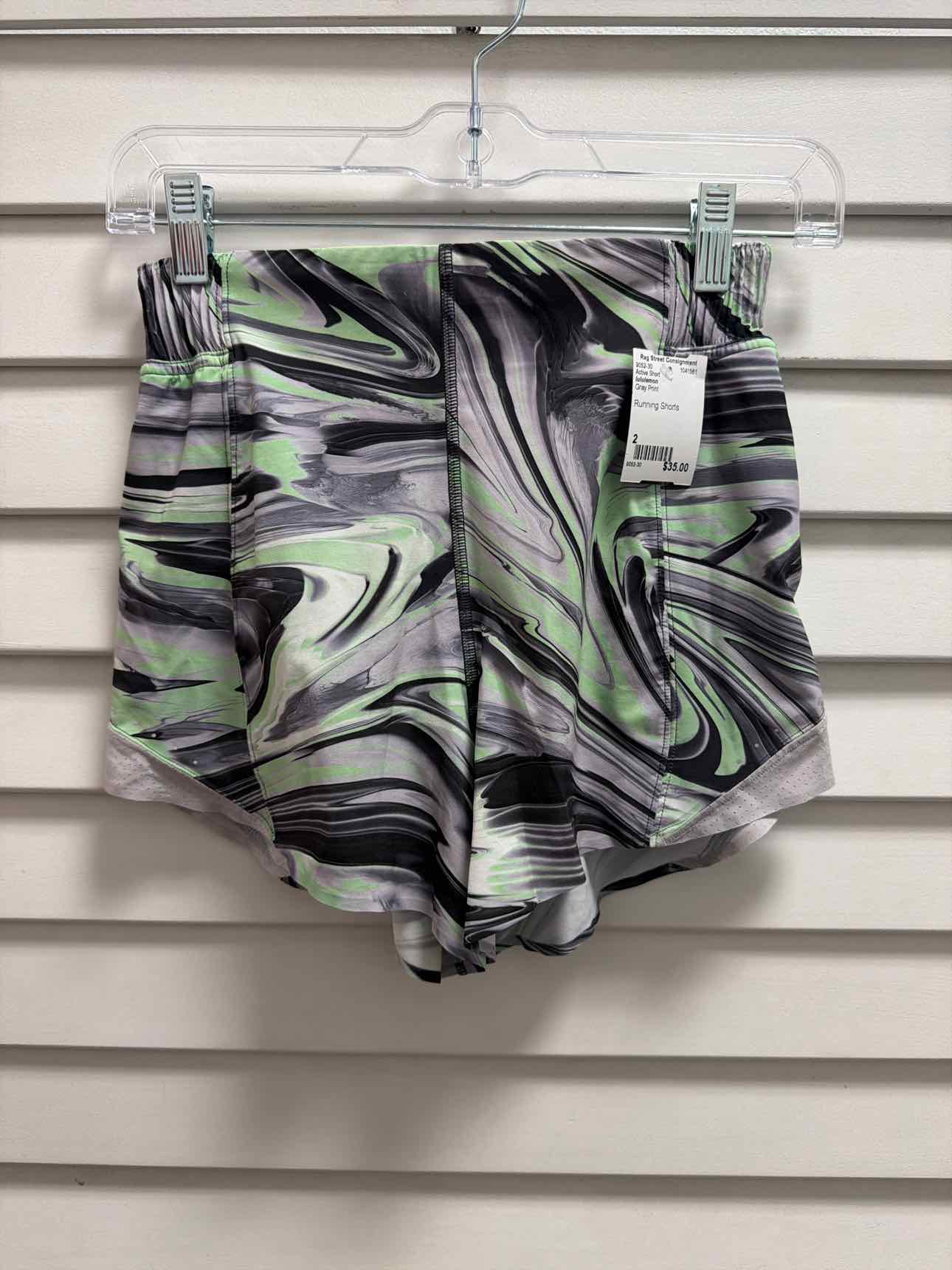 lululemon Size 2 Gray Print Active Short